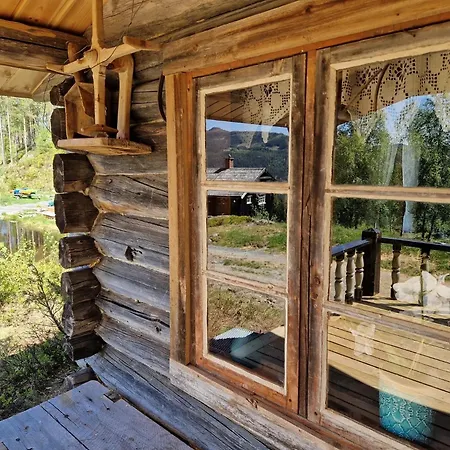 Smia , A Unique Rustic Hideaway Ferienhaus Lii